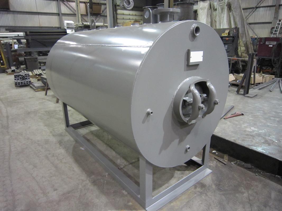 Atmospheric condensate tanks